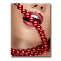 Dizajnerska umjetnost usta djevojke s crvenim ružem koji grize crvene bisere, moderni zidni otisak na platnu