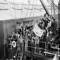 Balkanski rat, 1912. Ngreek muškarci koji napuštaju New York City na brodu 'Madonna', vraćajući se u Grčku u borbu