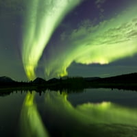 Aurora Borealis preko ribljeg jezera, Whitehorse, Yukon, Kanadski tisak plakata