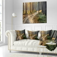 Dizajn cesta u gustoj jutarnjoj šumi - pejzažni jastuk za bacanje fotografija - 18x18
