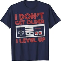 Ne postajem stariji, podižem majicu s kontrolerom.